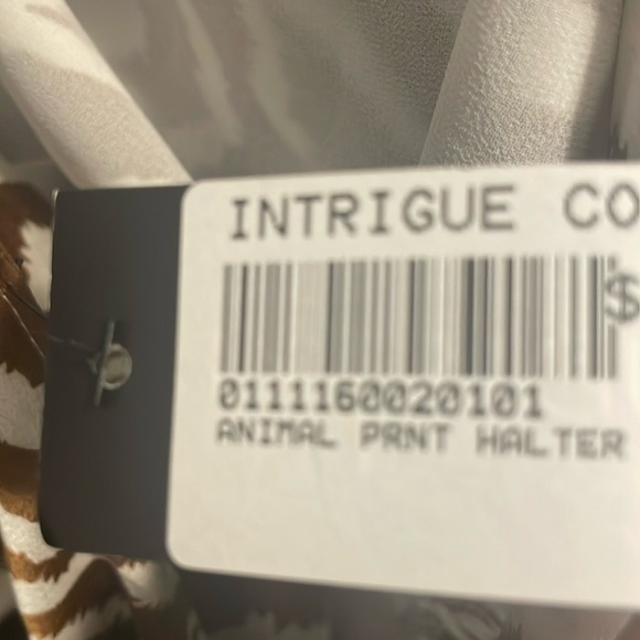 Silky halter crop top size medium - Picture 4 of 4